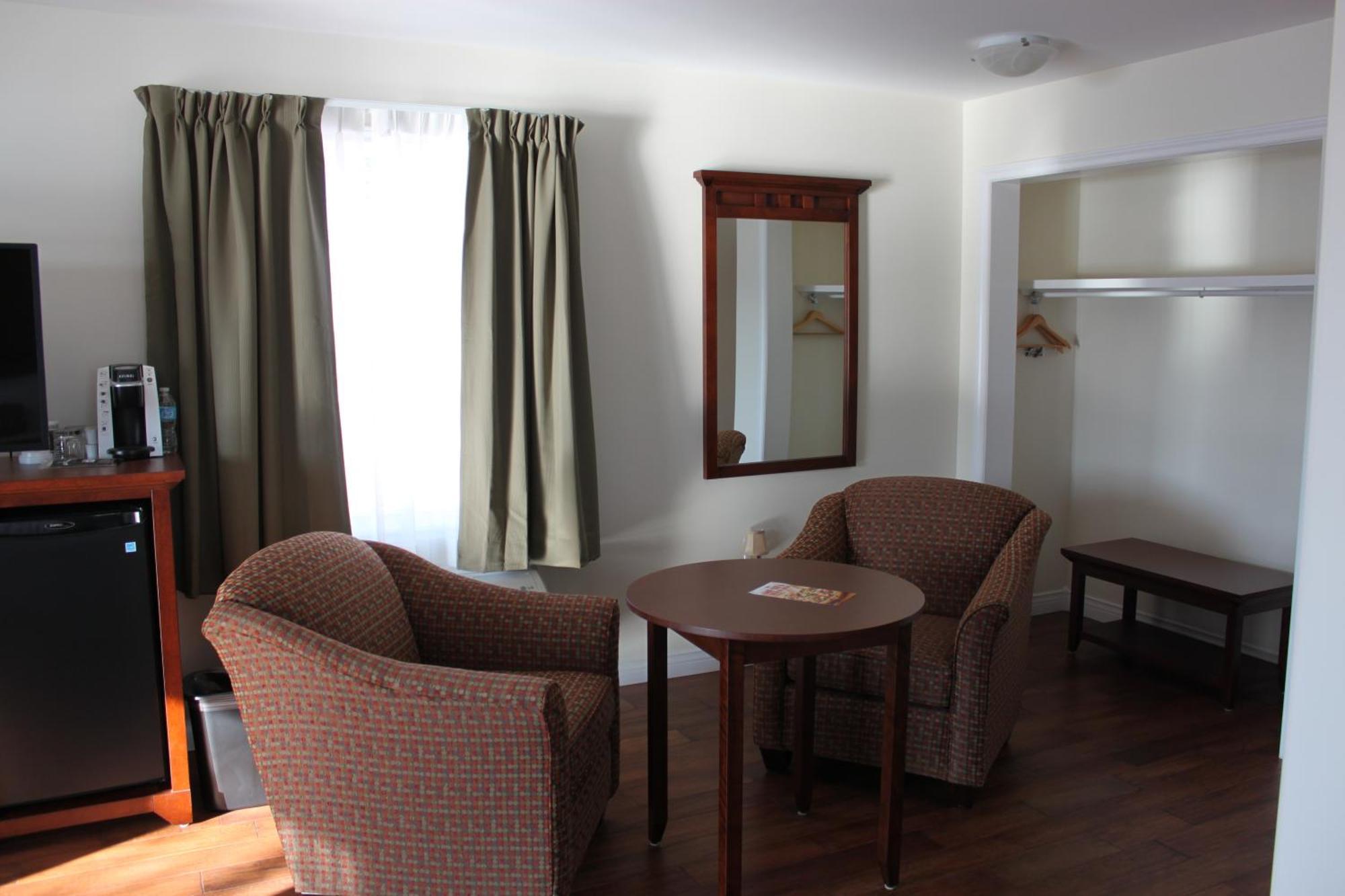 Lanes Riverhouse Inn & Cottages Montague Habitación foto