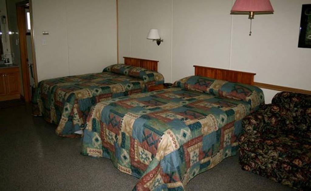 Lanes Riverhouse Inn & Cottages Montague Habitación foto